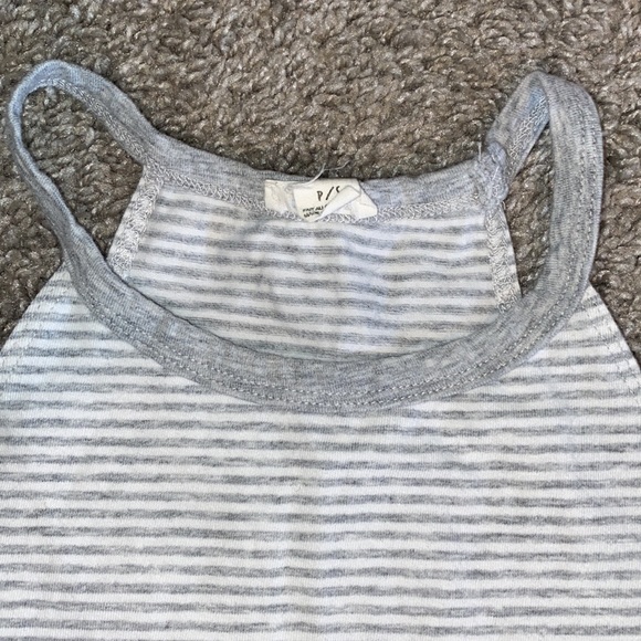 Striped Crop - Picture 2 of 4